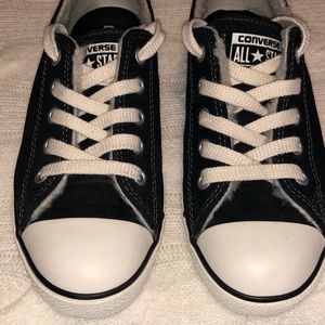 Converse Low Tops, Women’s size 6